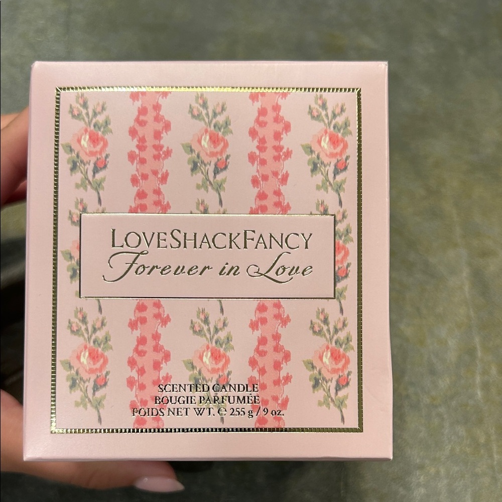 LoveShackFancy Forever In Love Candle w/Green Pear &Gardenia-Strawberry Macaroon